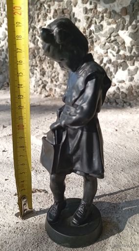 Статуэтка чугунная Школьница, Касли