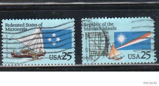 США-1990, (Мих.2105-2106),   гаш. ,Микронезия и Маршалловы ос-ва, Лодка, Флаги  (полная серия)(2)