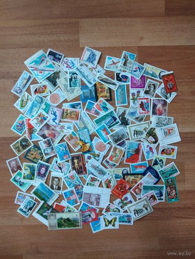 100 чистых марок СССР с повреждениями зубцов и клея, перегибами