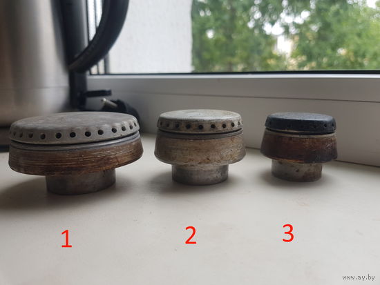 Головки  конфорки старой газовой плиты Gefest. Цена за штуку, размеры на фото.