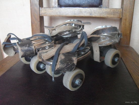 Советские роликовые коньки.Знак качества.