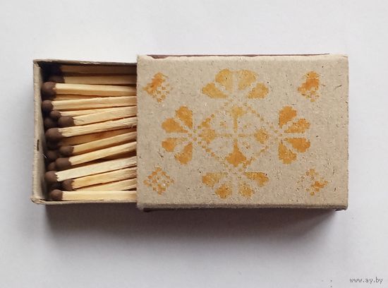 Спичечный коробок. Новый. Со спичками.