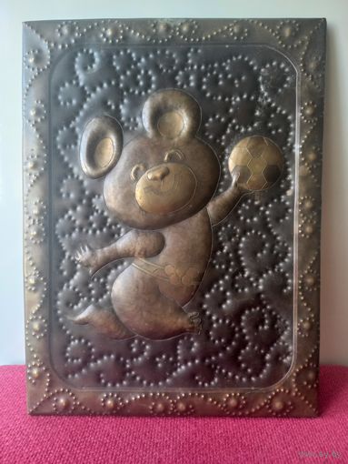 Настенное панно. Олимпийский мишка. Олимпиада 80. Футбол.