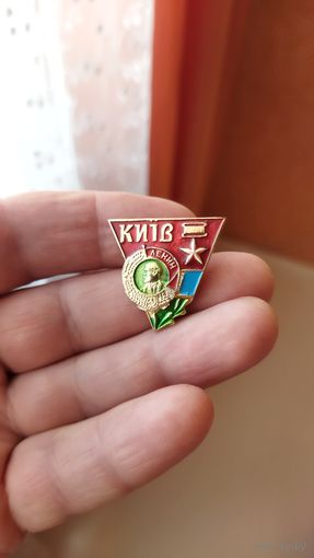 Значок. Город герой Киев.