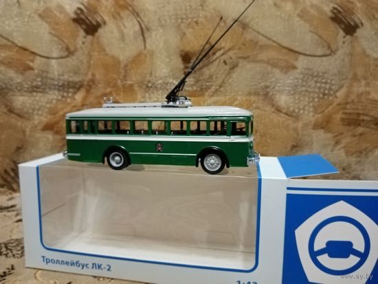 Троллейбус ЛК-2. Сова.