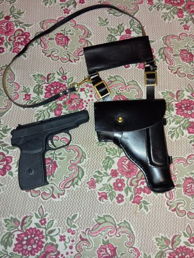 Пистолет резиновый с кобурой ВМФ С рубля!