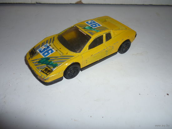 Модель авто YM9136. Ferrari Testarossa. Старый Китай.1:43