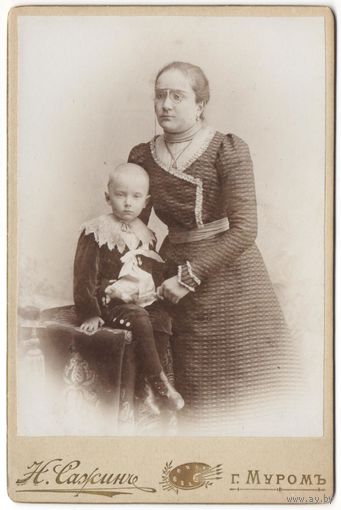 Старинная фотография на картоне