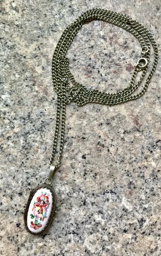 Кулон. Кулон на цепочке.