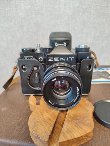 Фотоаппарат Зенит TTL Helios 44 M  Распродажа коллекции