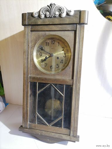 Настеннын часы Zentra.