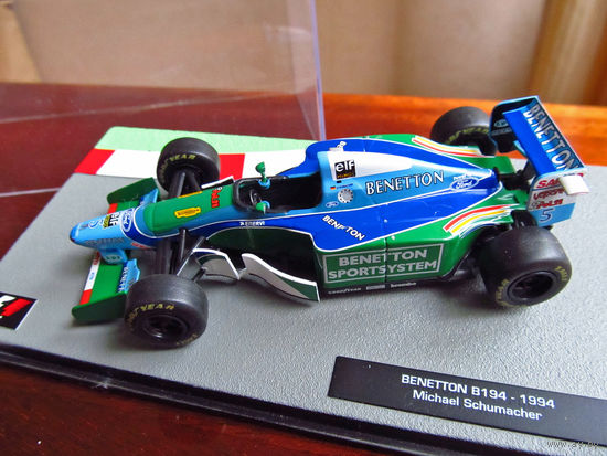 Модель автомобиля 1-43 Фомула 1 Formula 1 F1 Benetton B194 1994 Michael Schumacher В комплекте модель, бокс, журнал