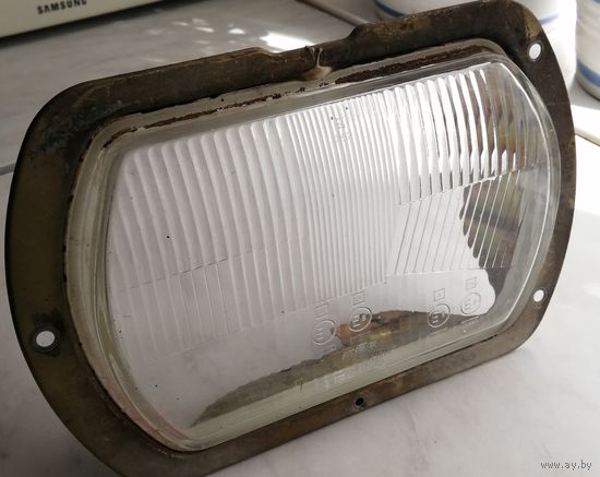 Фара Москвич(?). DDR RUHLA