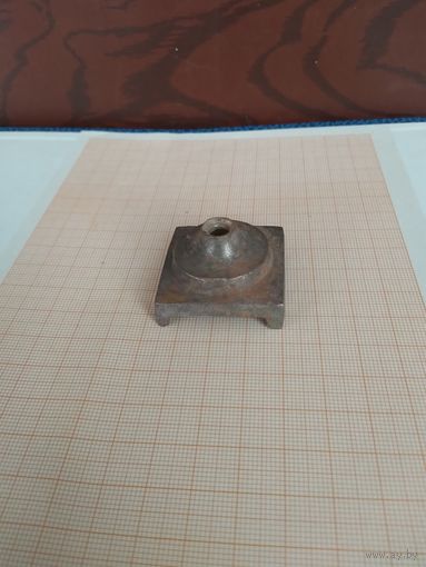 Основание подсвечника.