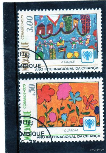 Мозамбик.  Mi:MZ 694, 696 Международный год ребенка, 1979 год