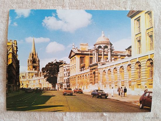 Оксфорд, Хай-Стрит с фасадом Королевского колледжа