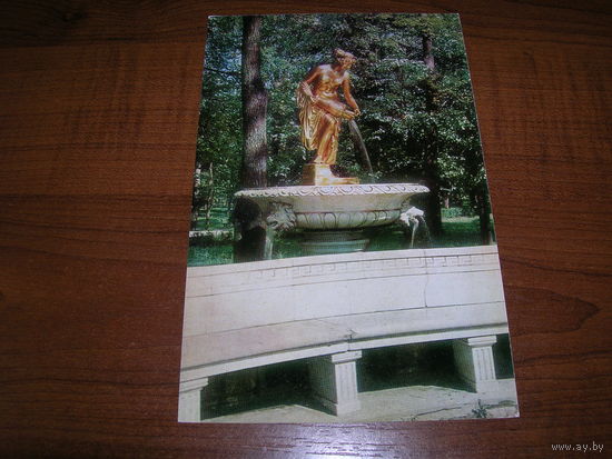 Петродворец Фонтан Данаида чистая