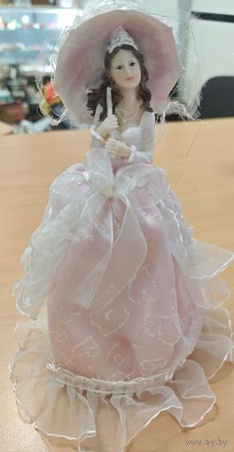 Красивая кукла. 21 см. Проихводство старый Китай