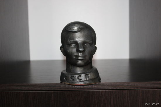 Бюст космонавта Юрия Гагарина, СССР,  силумин.