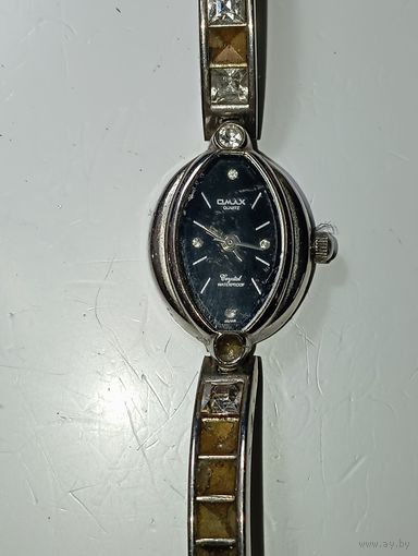 Часы кварцевые OMAX . С рубля