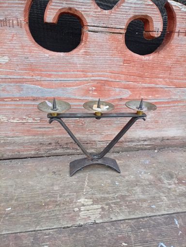 Декоративный,металлический "подсвечник на три свечи"