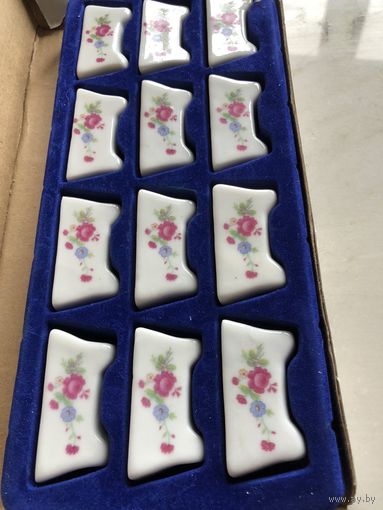 Фарфоровый набор подставок под столовые приборы