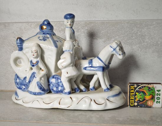 Статуэтка карета