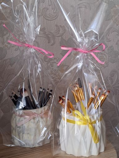 Ваза с кисточками для макияжа (20шт), новые, изделие из гипса