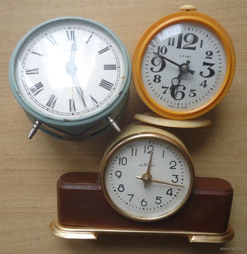 Часы настольные 3 шт.