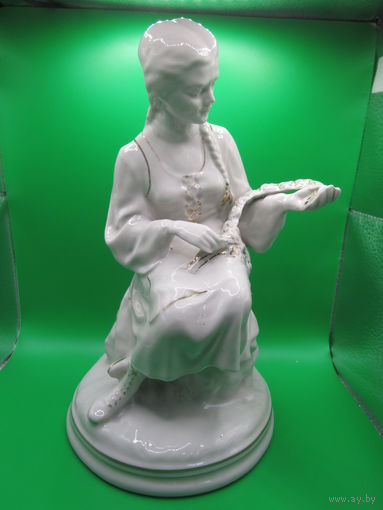 С рубля. Состояние. "Девушка с венком". Статуэтка. Минск. МФЗ. МФФЗ. Ретро СССР. м