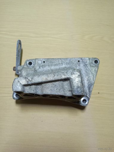 55198220 Кронштейн опоры двигателя правый opel Astra H