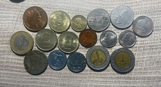 Лот иностранной ходячки из оборота с 1 рубля