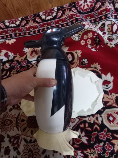 Сифон сатуратор для газированной воды Пингвин с подставкой-подносом айсберг 2л СССР 1979 г. ретро антураж