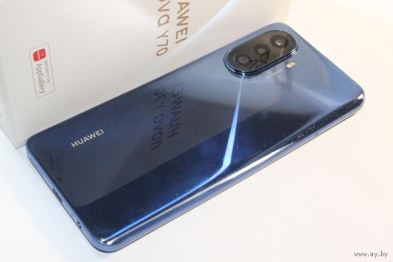 Телефон Huawei nova Y70 4GB/128GB (кристально-синий)