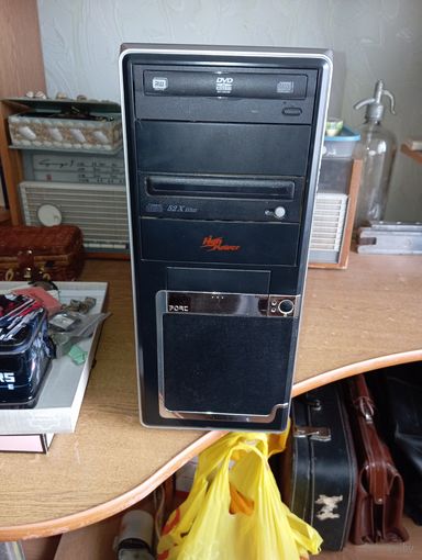 Компютор с установленным Windows XP