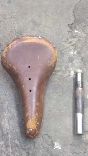 Кожаное седло ХВЗ СССР 1983 год с клеймом .