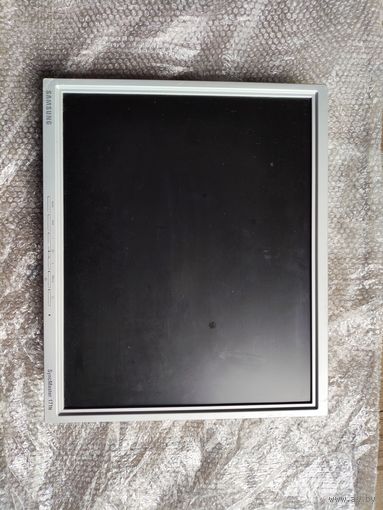 Монитор Samsung