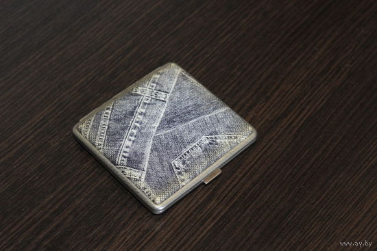 Портсигар металлический.