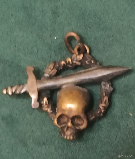 Редкий знак участника Ледового похода офицера Батальона смерти (РИА) периода Белого движения и эмиграции .