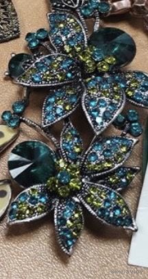 2 броши. Цена за 2