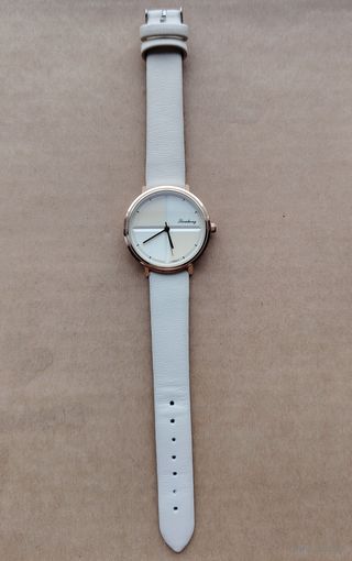 Часы женские Dicaihong кварц ИДУТ, без МЦ!!