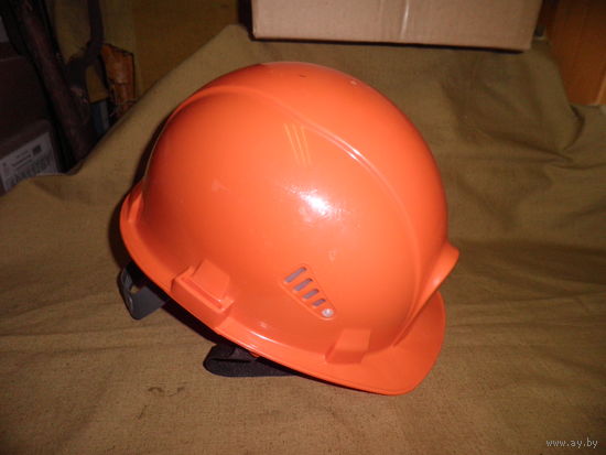 Каска строительная защитная.Новая.