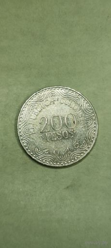Колумбия 200 песос 2015