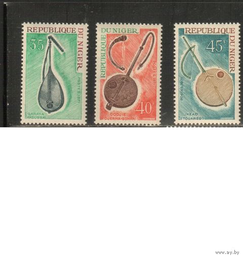 Нигер-1971 (Мих.301-303) ** ,  Музыкальные инструменты(полная серия)