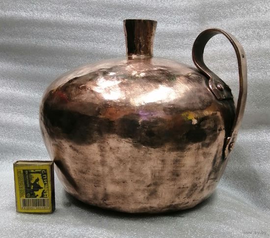 Крупный, на 4 л, медный гляк. Начало  прошлого века.