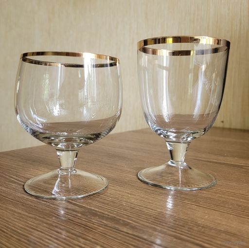 Бокалы на низкой ножке, стекло с позолотой СССР,  поштучно.