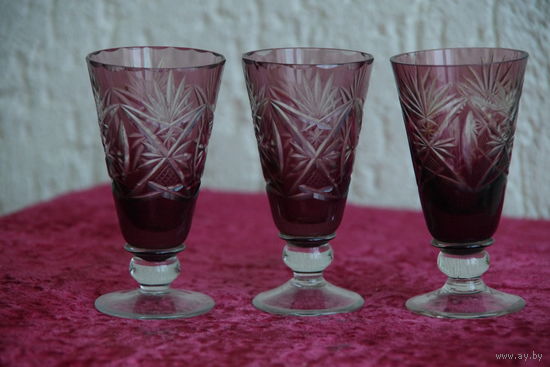 Рюмки 3 шт . ( 1 целая + 2 скол ) , 9,7 см
