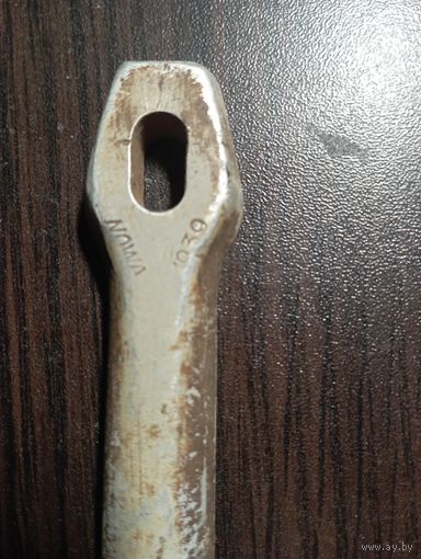 Колышек от палатки.