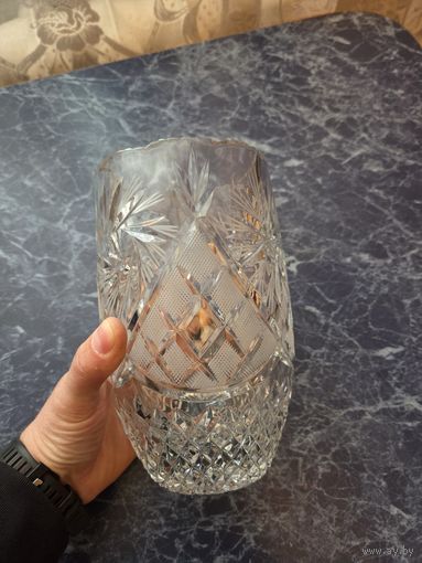 Винтажная хрустальная ваза