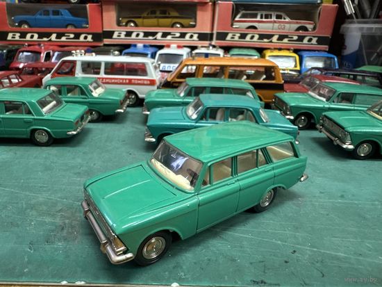 Москвич 427 цвет кипарис, Тантал, Агат, Саратов с рубля